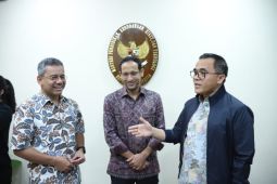 Azwar Anas: Empat kementerian cari solusi untuk guru non-ASN