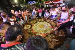 Festival Rujak Uleg Surabaya kategori 110 Karisma Event Nusantara