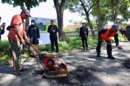 Tahun ini Pemkab Banyuwangi targetkan 500 kilometer perbaikan jalan