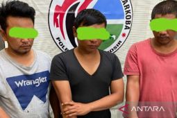 Polres Toba ringkus tiga pemakai narkoba di kafe