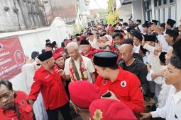 Ganjar cuci muka dari air sumur situs Majapahit