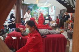 PMI Kota Medan apresiasi aksi donor darah Killiney Indonesia dan The Clinic Beautyloshopy