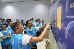 Siaga KTT ASEAN, Dirut PLN Kawal Langsung Sistem Kelistrikan Lewat Command Center di Labuan Bajo