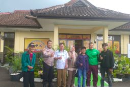 Bocah disabilitas berhasil dipertemukan polisi Sukabumi dengan orang tuanya