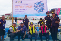 Peduli UMKM, Bea Cukai tebar benih ikan