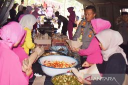 Polres Aceh Barat buka dapur umum untuk korban banjir