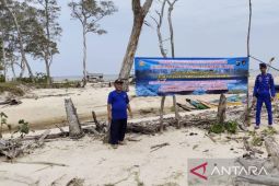 Polres Bangka Barat melarang aktivitas tambang liar di Pantai Tembelok