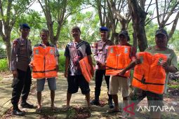 Polairud Bangka Barat tingkatkan sambang warga pesisir