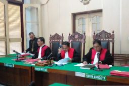 Pencuri minyak milik Pertamina di Medan Belawan divonis 2,5 tahun