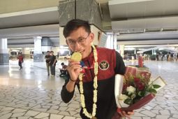 Hendro Yap tidak permasalahkan panitia saat insiden podium penyerahan medali mati lampu