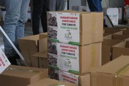 PT PLN Nusantara Power Unit Pembangkitan Muara Tawar salurkan bantuan kepada penyintas gempa Turki