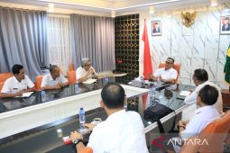 Pemkab Bogor pastikan tampung aduan jalan rusak lewat medsos