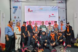 Mengenang pengibaran Merah Putih di 7 atap dunia