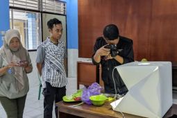 UMKM Magetan mendapat pelatihan fotografi untuk pemasaran digital