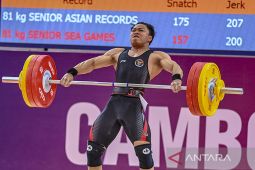 SEA Games 2023 - Lifter Rahmat Erwin tampil sempurna di kelas 81kg putra