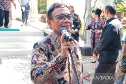 Jhonny G Plate jadi tersangka, Presiden tunjuk Mahfud MD sebagai Plt. Menkominfo