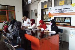 Pos Indonesia salurkan bansos sembako dan PKH untuk 9.833 KPM di Sumedang