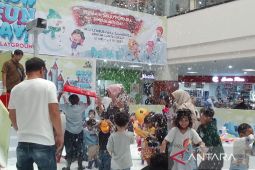 Wahana salju pertama di Samarinda disambut antusias warga