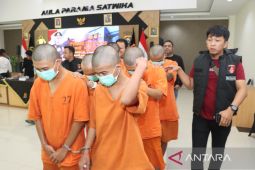 Polisi tangkap belasan remaja tawuran sebabkan satu orang meninggal.