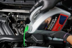 Berapa lama air radiator motor harus diganti? Simak risikonya jika habis