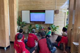 Puluhan kader lingkungan Jambangan studi ke Kampung Edukasi Sampah Sidoarjo