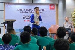 Astra Motor Kalbar edukasi safety riding di SMKN 5 Pontianak