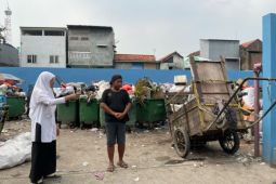 Pimpinan DPRD soroti masih banyak tumpukan sampah di TPS Surabaya