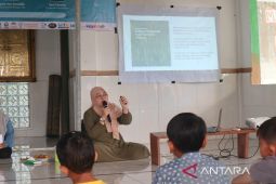 Akademisi sebut mikroplastik ancam burung migrasi
