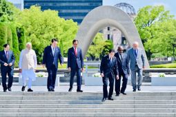 Presiden Jokowi dan Ibu Negara mengunjungi Hiroshima Peace Memorial Park