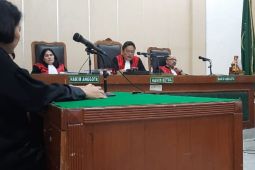 Dua penjual 48.000 batang rokok ilegal  divonis 4,5 tahun