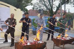 Bea Cukai Langsa musnahkan 76 ribu batang rokok ilegal