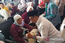 Menhub tinjau pemberangkatan haji kloter kedua di Bandara Soekarno-Hatta