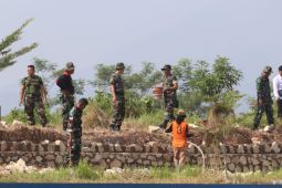 Karya Bhakti TNI diharapkan perbaiki infrastruktur desa di Kabupaten Cirebon