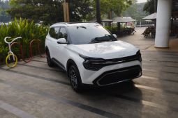 KIA Carens kini hadir dengan pilihan 6-seaters di pasar Indonesia
