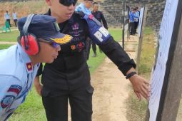 Petugas Lapas Kelas II B Singkawang ikuti latihan menembak