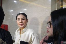 Nindy Ayunda bantah sembunyikan Dito Mahendra