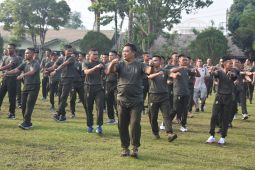 Danrem 042/Gapu pimpin olahraga bersama di Markas Yonif Raider 142/KJ