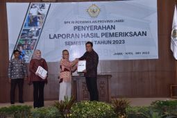 Bupati Batanghari Terima Hasil Pemeriksaan Laporan Keuangan Dari BPK RI