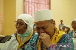 Calon haji tunanetra asal Tebing Tinggi bersyukur bisa berangkat ke Tanah Suci