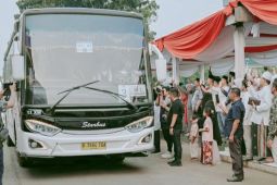 Jamaan calhaj asal Karawang mulai diberangkatkan ke Tanah Suci