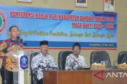 Bupati Bangka minta PGRI latih guru tingkatkan SDM