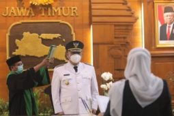 Mantan Wali Kota Surabaya Whisnu Sakti Buana meninggal