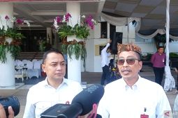 Bank Jatim serahkan 120 komputer tunjang layanan adminduk Pemkot Surabaya