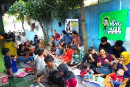 Warga Stren Kali Jagir terima pelatihan pemberdayaan perempuan