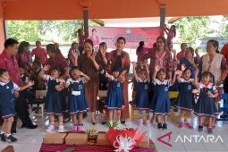 Bunda PAUD Gianyar menyapa dan berbagi di 4 kecamatan