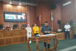 DPRD Depok setujui dua raperda Pengawasan Produk Halal dan pajak daerah
