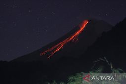 Gunung Merapi delapan kali luncurkan guguran lava pijar