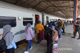 Penumpang KA di Daop Madiun meningkat saat libur panjang akhir pekan