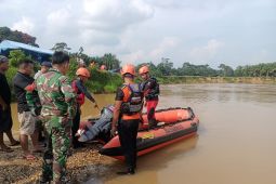 Basarnas Jambi cari seorang anak tenggelam saat mandi di Sungai Tembesi