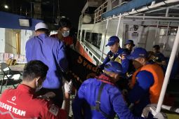 Petugas butuh teknik khusus untuk evakuasi korban di "manhole" tongkang